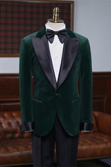 Aaron Tailored Emerald Peaked Lapel Velvet Men's Prom Ensemble