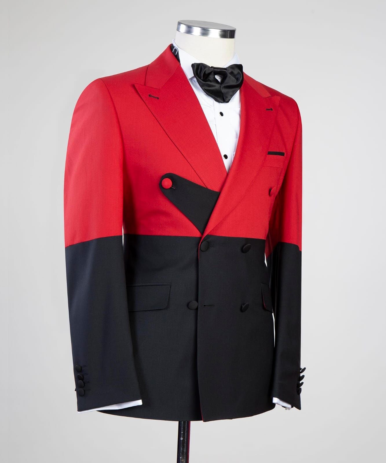 Aubrey Stylish Red and Black Double-Breasted Close-Fit Men’s Suit