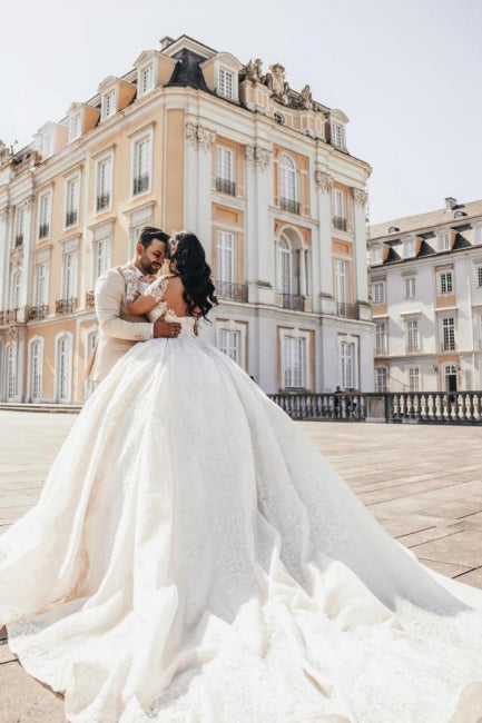 Ball Gown Floor-Length Stain Long Sleeve Appliques Sweetheart Tulle Wedding Dresses with Beadings