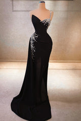 Beautiful A-line One Shoulder Sleeveless Rhinestone Satin Black Prom Dress