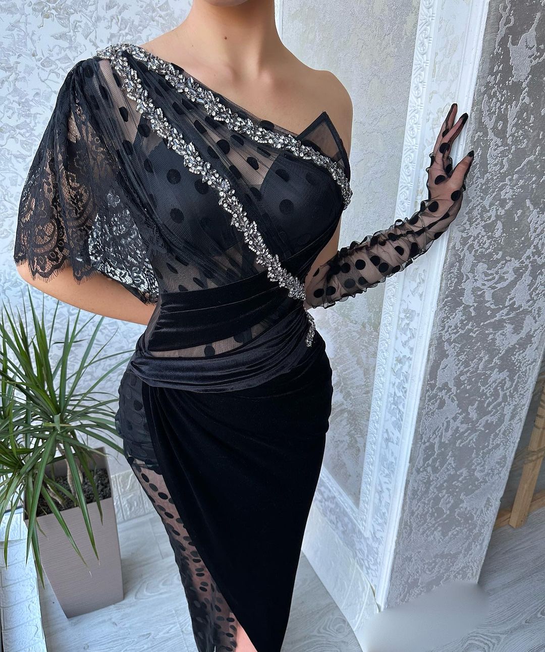 Beautiful Long Black Mermaid One Shoulder Lace Prom Dress With Slit