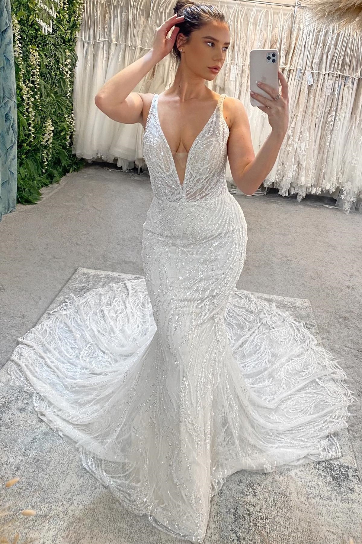 Beautiful Long Mermaid V-neck Beading Sleeveless Backless Wedding Dress With Lace