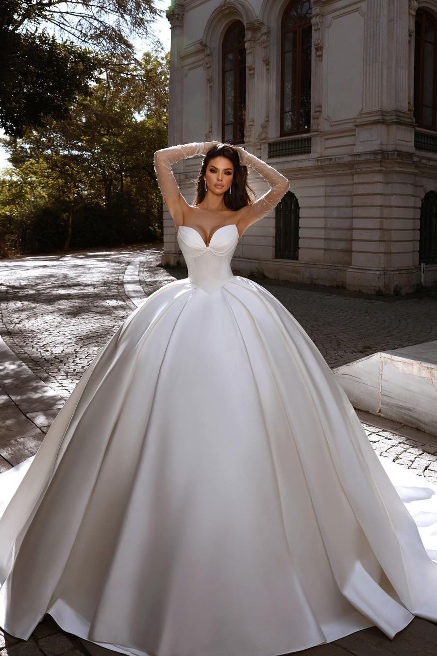 Beautiful Long White A-line Satin Sleeveless Ball Gown Wedding Dress