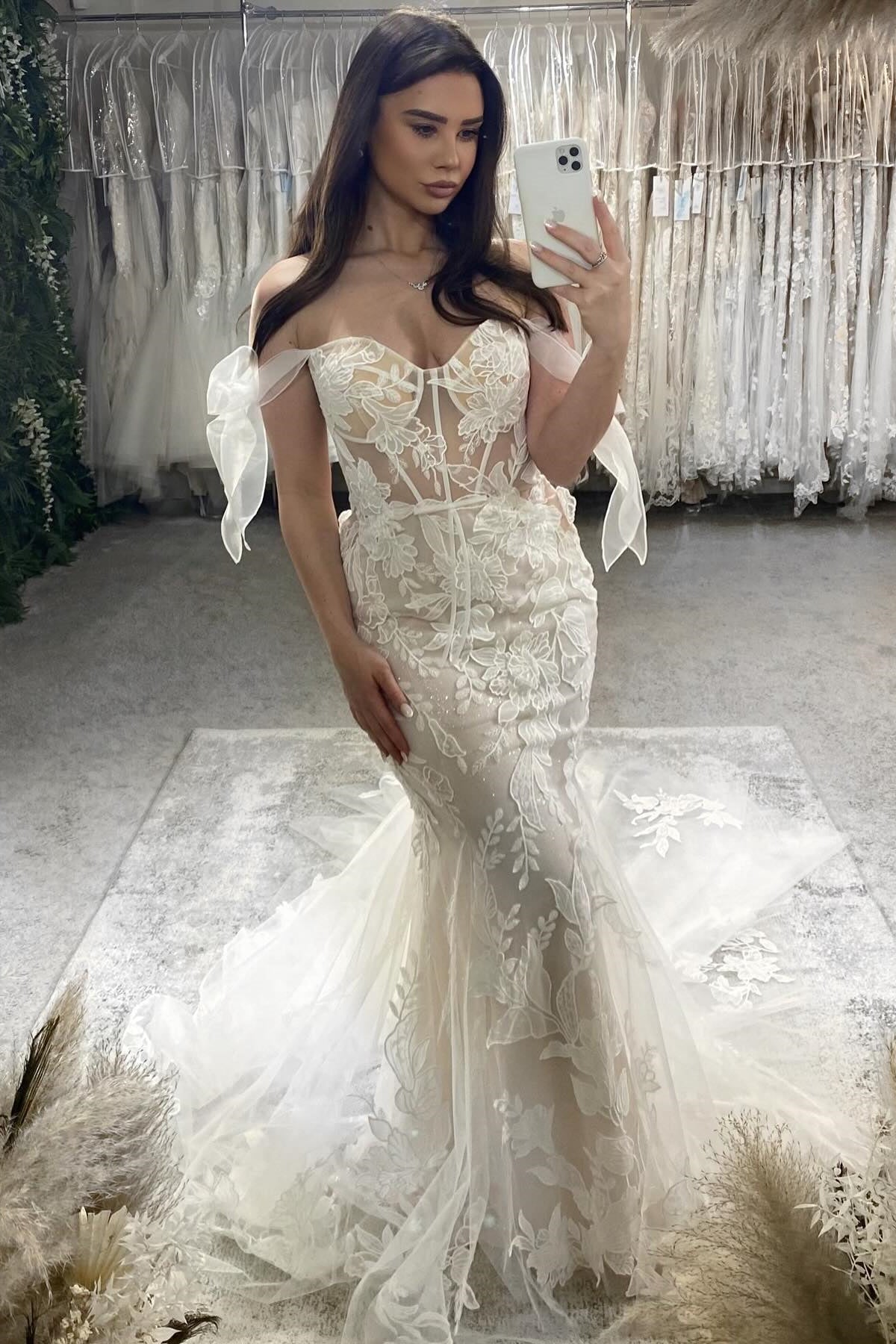 Beautiful Mermaid Sweetheart Sleeveless Appliques Tulle Lace Wedding Dresses