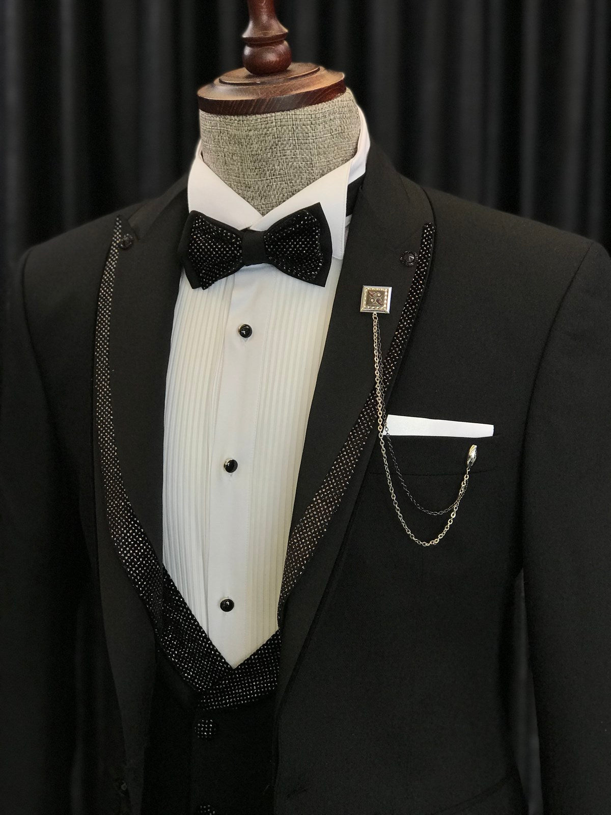 Benjamin Unique Black Wedding Suits with Sparkling Black Peaked Lapel