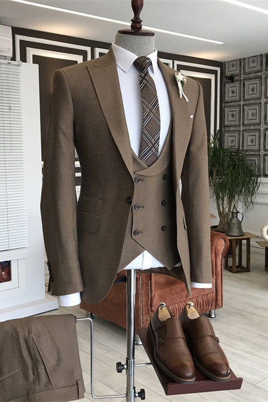 Carr Glamorous Coffee Peaked Lapel Three-Piece Business Suit