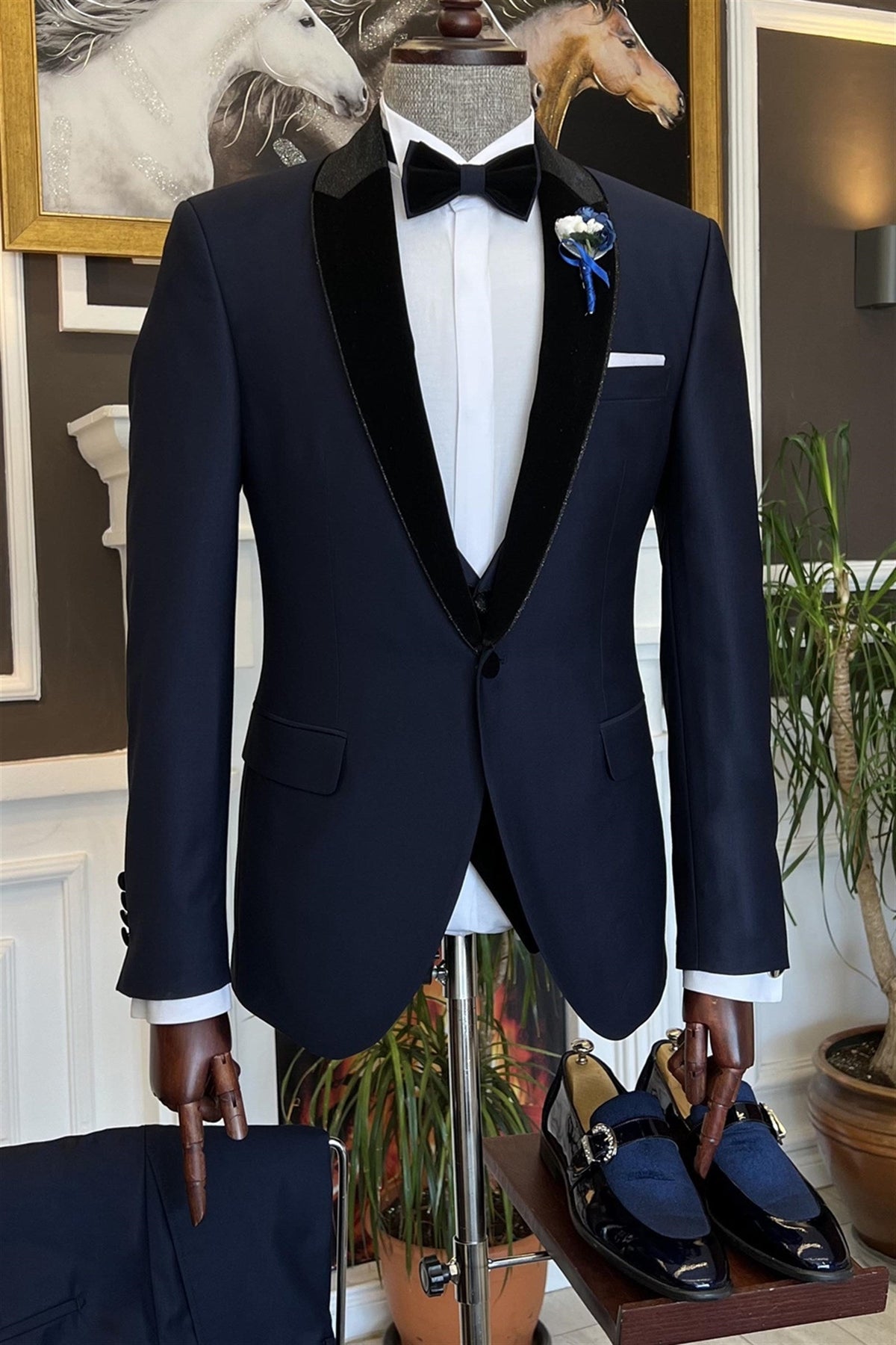 Cecil Fancy Navy Blue Peaked Lapel Two-Piece Prom Suit