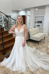 Charming A-line V-neck Sleeveless Appliques Lace Train Wedding Dress