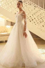 Charming Long A-line Lace Long Sleeves Tulle Wedding Dress