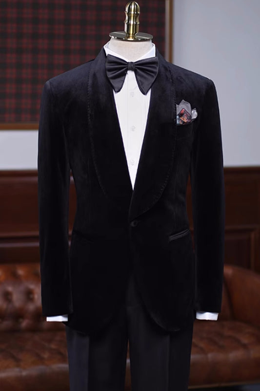 Colbert Timeless Black Shawl Collar Velvet Groom's Wedding Suit