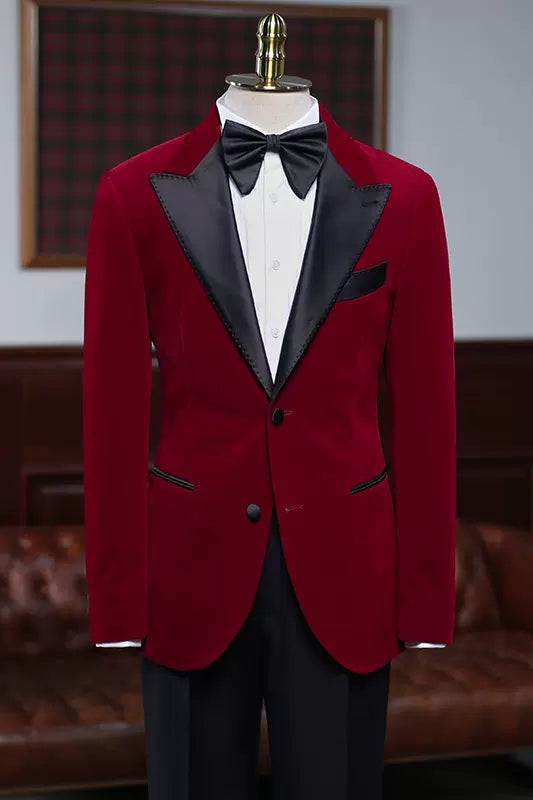 Colin Fashion Burgundy Peaked Lapel Velvet Men's Prom Suit