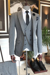 Curt Modern Gray One Button Peaked Lapel 3-Piece Business Men’s Suit