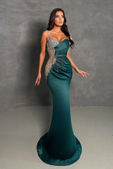 Dark Green Column Spaghetti Straps Beadings Sleeveless Prom Dresses with Ruffles