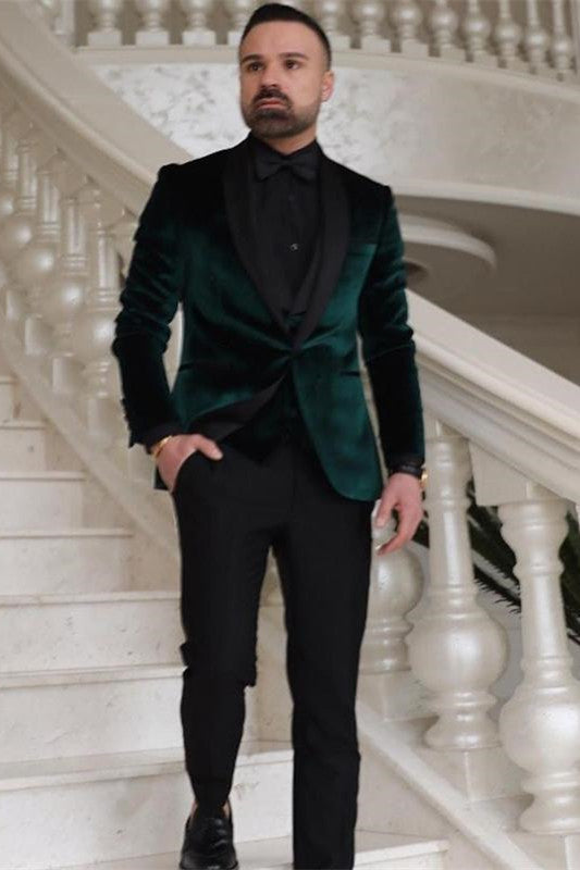 Dark Green Velvet Three Pieces Fashion Shawl Lapel Groom’s Wedding Suits