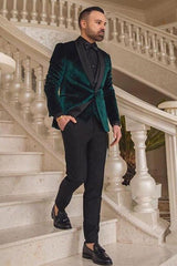 Dark Green Velvet Three Pieces Fashion Shawl Lapel Groom’s Wedding Suits