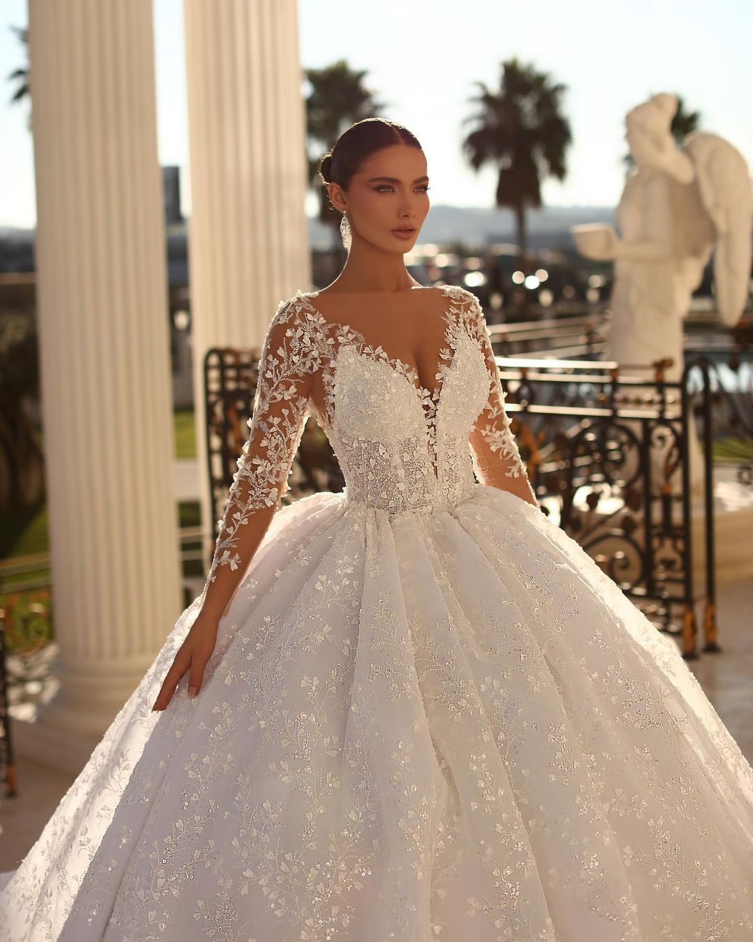 Elegant Long Ivory V-neck Ball Gown Lace Wedding Dress With Long Sleeves