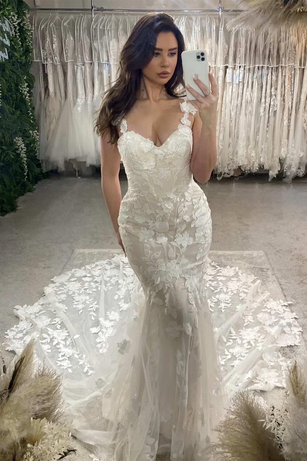 Elegant Mermaid Off-the-shoulder Sleeveless Appliques Tulle Lace Train Wedding Dress