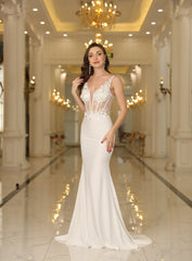 Elegant Mermaid V-Neck Sleeveless Lace Appliques Floor-Length Dress