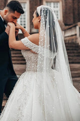 Extravagant Princess Long A-line Off-the-shoulder Glitter Lace Sleeveless Wedding Dresses with Pearls