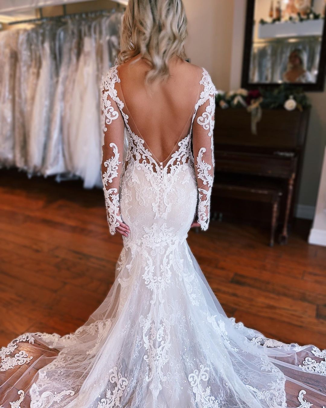 Fabulous Long Mermaid Backless V-neck Lace Wedding Dress With Detachable Train