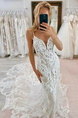 Fabulous Mermaid Tulle Lace Spaghetti Straps Sleeveless White Wedding Dresses With Appliques Train