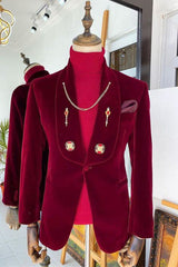 Fashionable Red Velvet Shawl Lapel Groom’s Wedding Suit