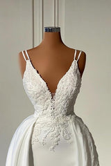 Glamorous Long Ivory A-line V-neck Sleeveless Lace Wedding Dress