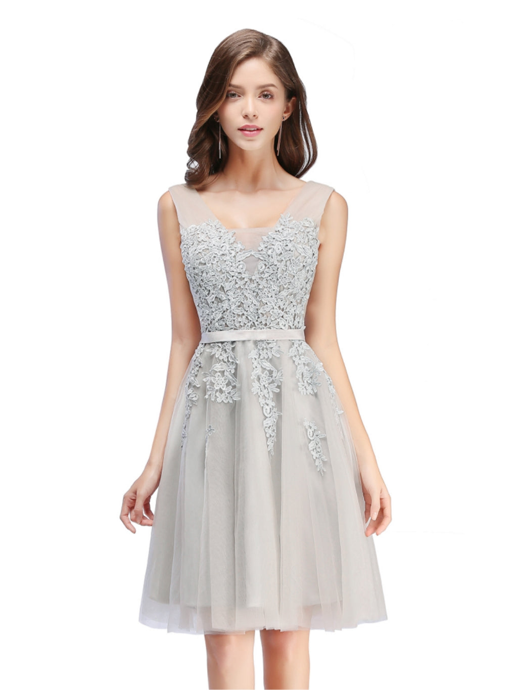 Glamorous Sleeveless Appliques Tulle Lace V-Neck Knee Length Dress