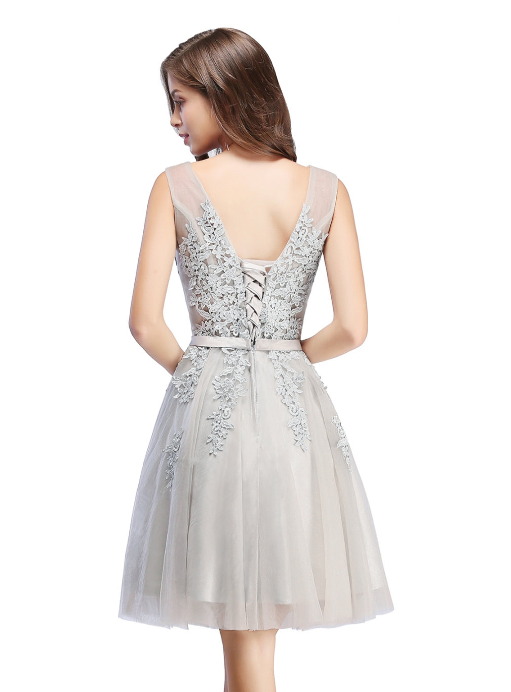 Glamorous Sleeveless Appliques Tulle Lace V-Neck Knee Length Dress