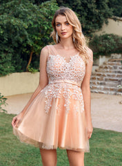 Glamorous Sleeveless Appliques Tulle Lace V-Neck Knee Length Dress