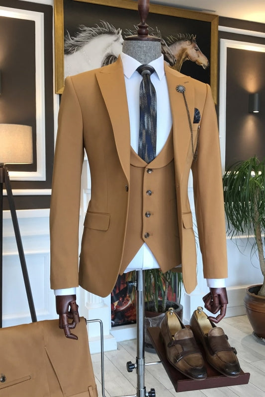 Gordon Chic Caramel Peaked Lapel Three-Piece Prom Suit