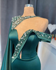 Gorgeous Long Dark Green Mermaid Crystals Prom Dress With Lace