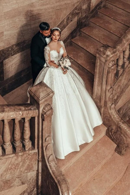 Gorgeous Princess A-line Satin Lace Wedding Dresses With Long Sleeves