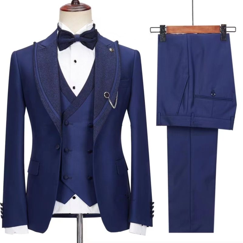 Newly Arrived Navy Blue Jacquard Peaked Lapel Three-Piece Wedding Ensemble