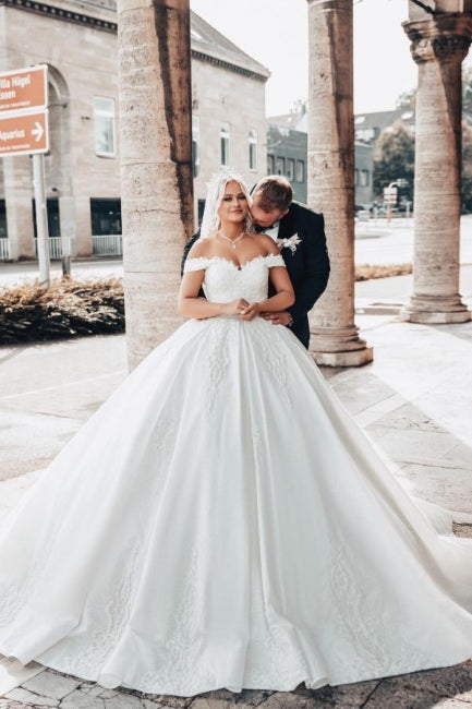 Off-The-Shoulder Sweetheart Stain Ball Gown Wedding Dress with Appliques-misshow.com