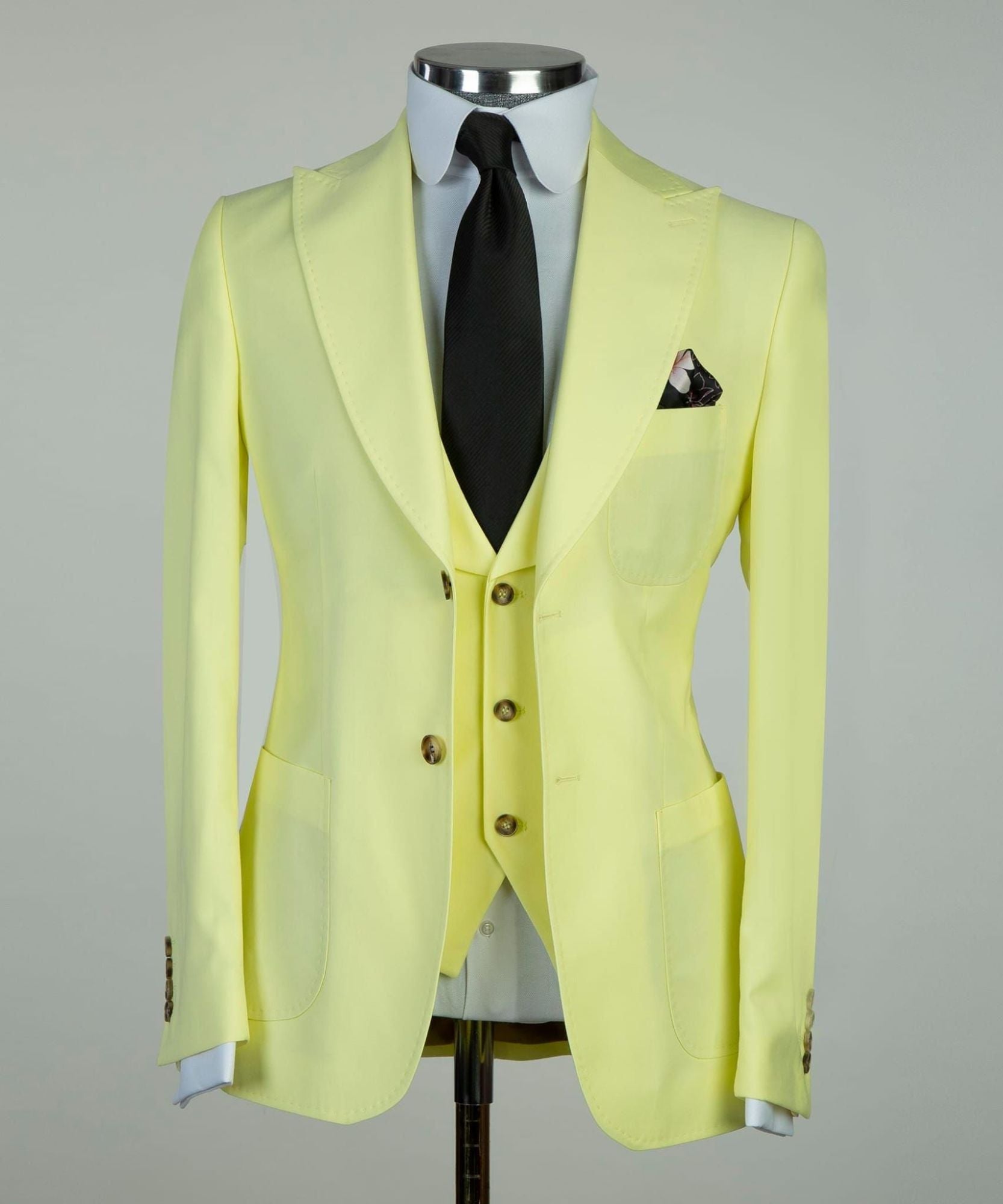 Ralph Stylish Light Yellow Peak Lapel Three-Piece Business Men’s Suits