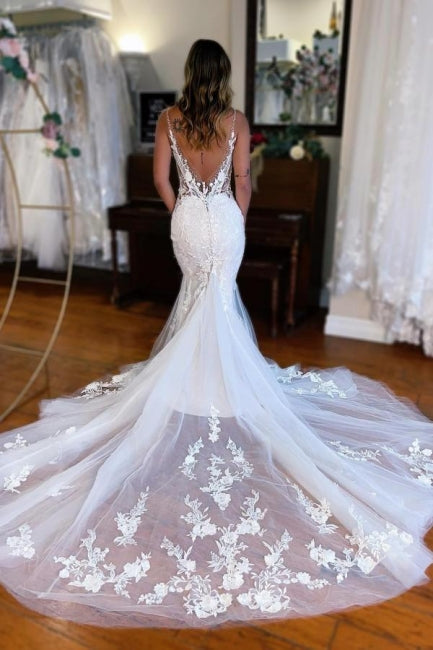 Sexy Long Mermaid V-neck Sleeveless Lace Wedding Dresses with Train