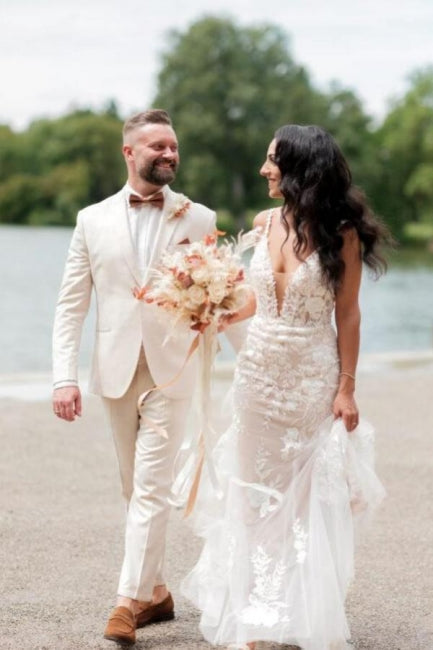 Sexy Long Mermaid V-neck Sleeveless Wedding dresses With Lace