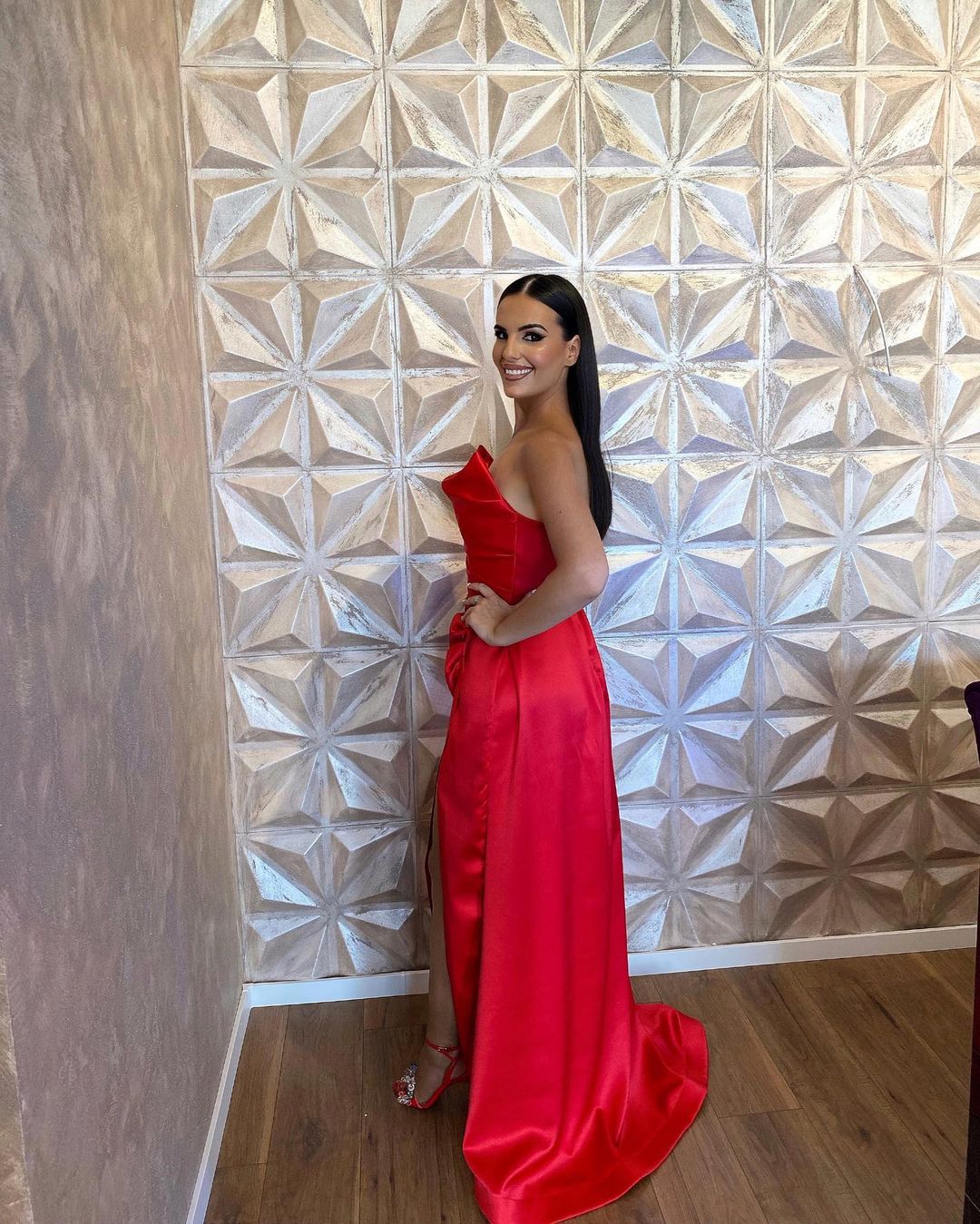 Simple Long Red A-line Satin Sleeveless Floor Length Prom Dress With Slit