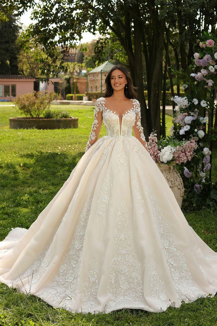 Sweetheart Long Ivory Princess Long Sleeves Appliques Wedding Dress With Train