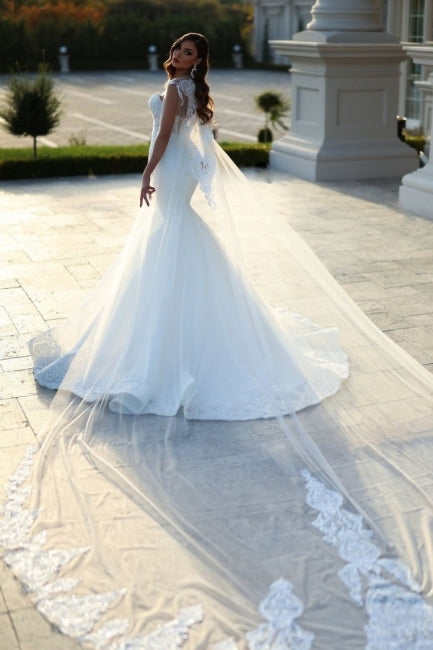 Sweetheart Mermaid White Wedding Dress with Court Train