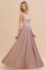 MISSHOW offers A-Line V-neck Floor-Length Tulle Sequined Prom Dresses at a good price from Dusty Rose,Burgundy,Gold,Royal Blue,Dark Navy,Silver,Lace,Bright silk to A-line Floor-length them. Stunning yet affordable Sleeveless Prom Dresses,Evening Dresses,Homecoming Dresses,Bridesmaid Dresses,Quinceanera dresses.