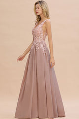 MISSHOW offers A-Line V-neck Floor-Length Tulle Sequined Prom Dresses at a good price from Dusty Rose,Burgundy,Gold,Royal Blue,Dark Navy,Silver,Lace,Bright silk to A-line Floor-length them. Stunning yet affordable Sleeveless Prom Dresses,Evening Dresses,Homecoming Dresses,Bridesmaid Dresses,Quinceanera dresses.