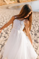 A-line White Sleeveless Straps Flower Girls Dress With Lace-misshow.com