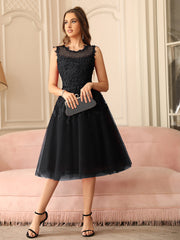 Amazing A-Line Scoop Sleeveless Lace Short Bridesmaid Dresses