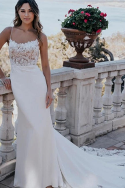 Amazing Column Lace Scoop Sleeveless White Wedding Dress With Appliques