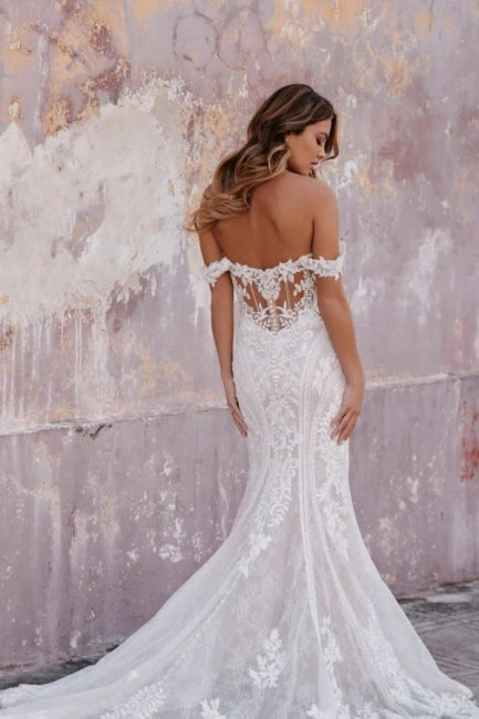 Amazing Column Lace Sweetheart Sleeveless White Wedding Dress With Appliques