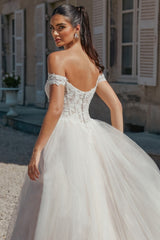 Beautiful Long A-line Off-the-shoulder Appliques Tulle Wedding Dress