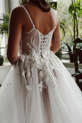 Beautiful Long A-line Spaghetti Straps Tulle Lace Wedding Dress With Slit