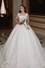 Beautiful Long Ivory A-line Sleeveless Beading Wedding Dress With Lace